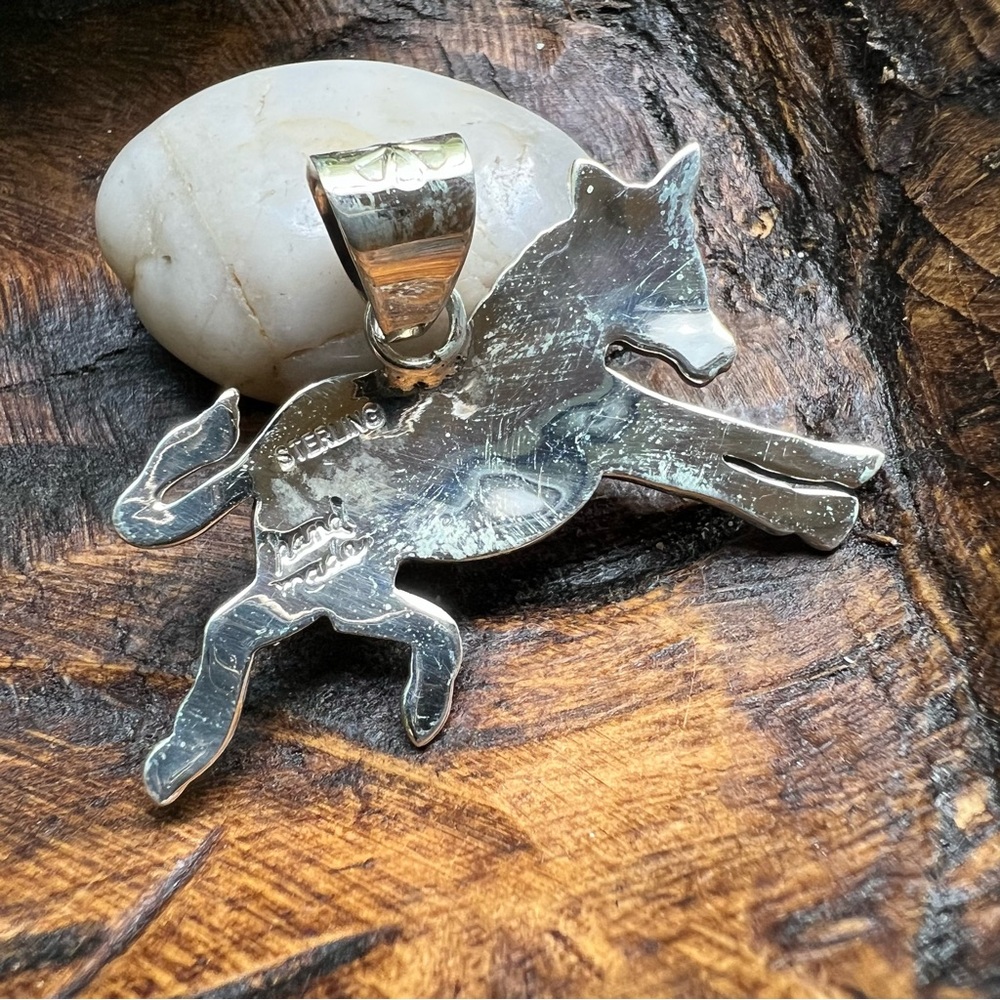 925 Sterling Silver Donkey Pendant with Pink Conch Center Stone
Pendant only - Picture 4 of 12